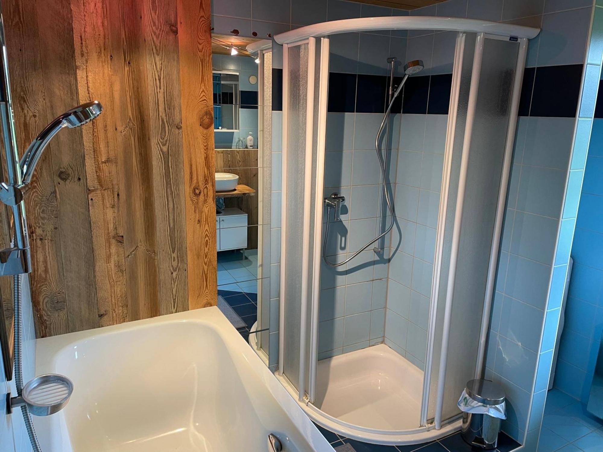 Edelweiss 4 Zi Ferienwohnung In Landhaus Фрутіґен Екстер'єр фото